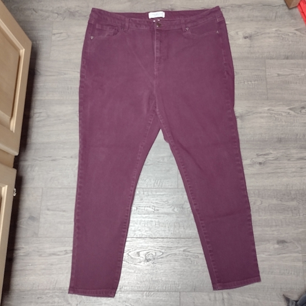 LB size 18- high rise super stretch skinny jeans in "wine"